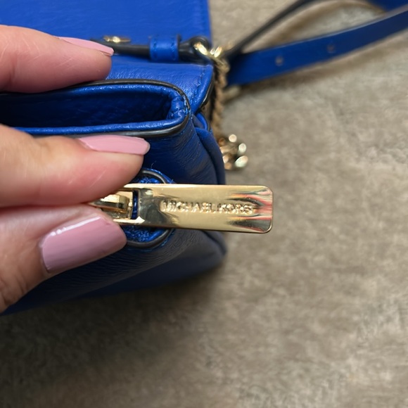 Michael Kors Bedford Pebbled Leather Chain Crossbody - Picture 16 of 16